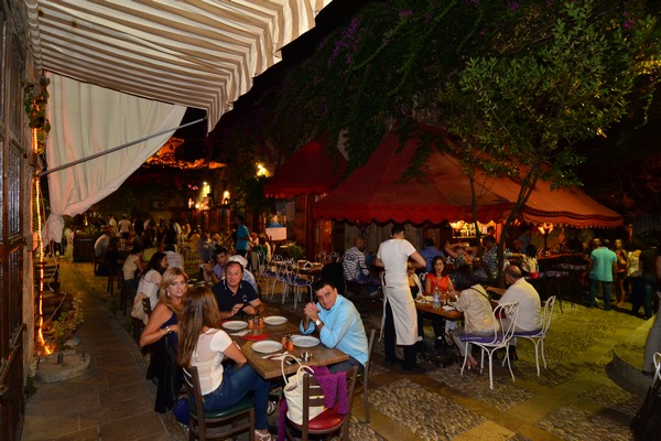 Edde Yard on Saturday Night